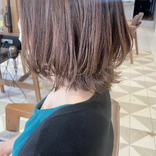 ミディアム カラー 齋藤 咲のヘアスタイル