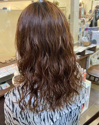 ロング パーマ 石黒 よう子のヘアスタイル