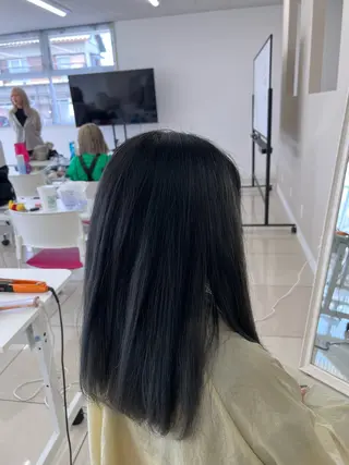 ロング カラー ヘアアレンジ 《カラー特化》値賀 大樹のヘアスタイル