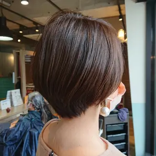 ショート alushe 岡 陽子のヘアスタイル
