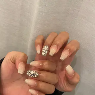 ネイル ネイル&アイ QUEEN&CRIMSON所属・眉WAX/ピーリング ホワイトニングの眉毛・アイブロウイメージ