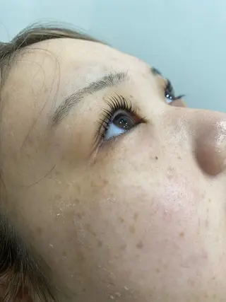 マツエク・マツパ nail&eyeLily 武蔵境店所属・岩田 柚葉のマツエク・マツパデザイン