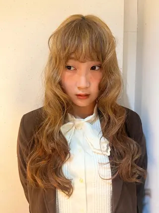 ロング カラー ness 一花のヘアスタイル