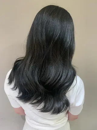 ロング カラー grace by afloat所属・平尾 樹里のヘアスタイル