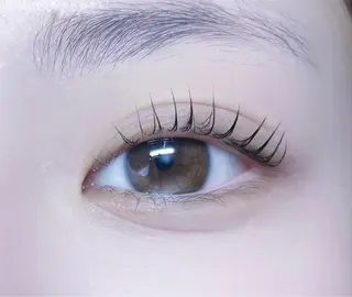 マツエク・マツパ 表参道Iris duo店所属・Lカール得意です🖤 Moeのマツエク・マツパデザイン