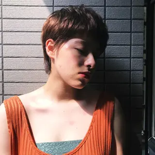 ショート カラー AGU akariのヘアスタイル