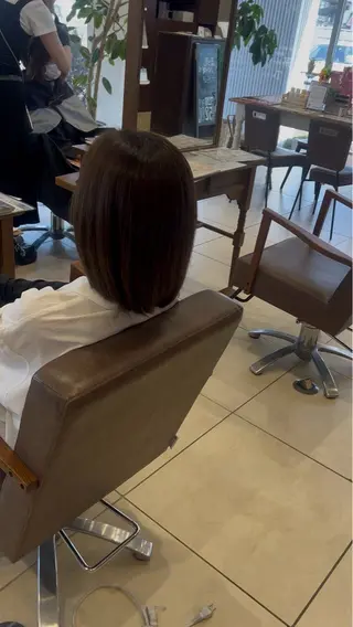 ミディアム カラー 竹内帆希/デザインカ ラー/レイヤーカットのヘアスタイル