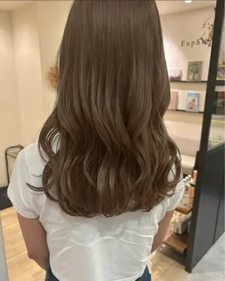 ミディアム モテ髪‎🫧赤み消し カラー表参道きょうこのヘアスタイル