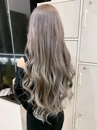 ロング カラー 透明感カラー特化型 NAOKIのヘアスタイル