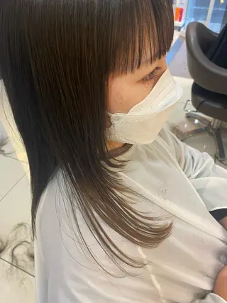 ロング ミルクティーベージュ 暖色カラー/池田麻帆のヘアスタイル