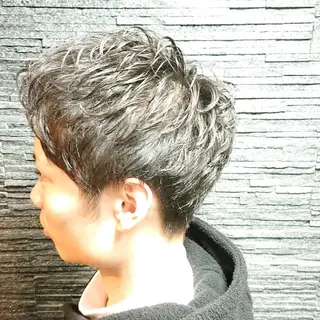 ショート パーマ 餘野 翔舞のヘアスタイル