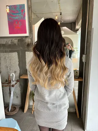 ロング カラー ヘアアレンジ mirai/ブリーチ ダブルカラーのヘアスタイル