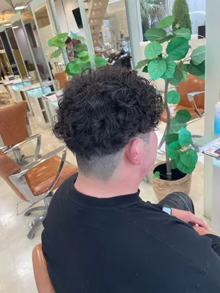 ミディアム パーマ メンズ 大宮｜メンズカット ダブルカラー｜パーマのヘアスタイル