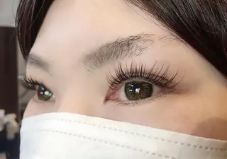 マツエク・マツパ まつげと眉毛の専門店 auliiのマツエク・マツパデザイン