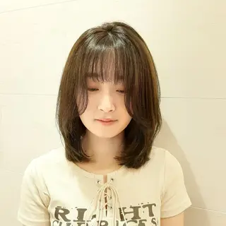 セミロング レナーク・ソワン やすこのヘアスタイル