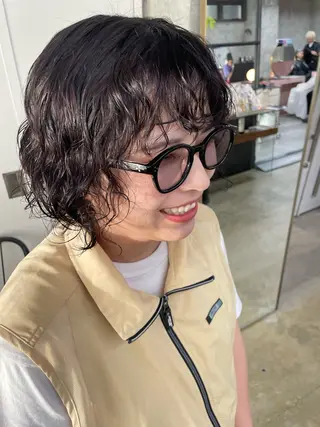 ミディアム 鈴木瑛里／ブロンド ベージュ／男女のヘアスタイル