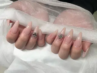 ネイル Roi〈ロワ〉 Minakoのネイルデザイン