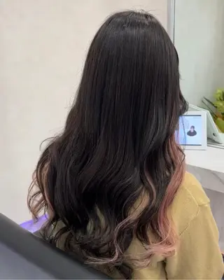 ミディアム 🦄コグレケンタピ ンクカラー🎨パーマのヘアスタイル