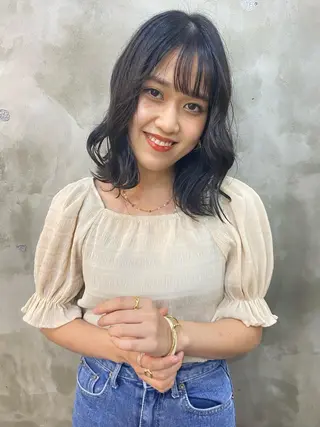 ミディアム カラー ヘアアレンジ eTONe所属・志賀 あずみのヘアスタイル