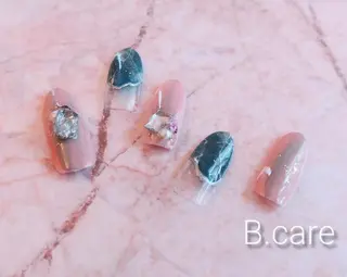 ネイル B.care自由ヶ丘所属・早坂  のネイルデザイン