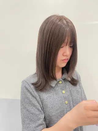 ミディアム 小久保 里紗のヘアスタイル