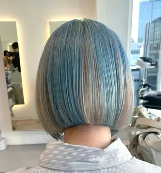 ショート ハイトーン/艶カラー 𝐧𝐨𝐚のヘアスタイル