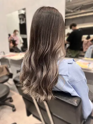 ロング カラー tomoka 推しカラーのヘアスタイル