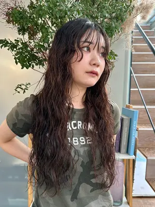 ロング パーマ 磯　亜由香 🌷ブリーチのヘアスタイル