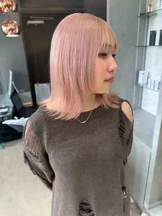 ミディアム カラー バレイヤージュ/ ミルクティーベージュのヘアスタイル