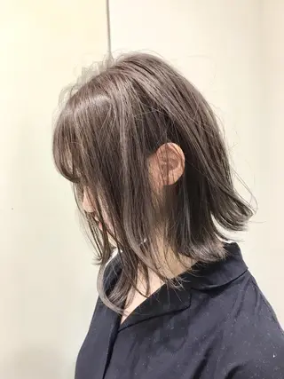 ミディアム カラー Le'a渋谷所属・インナーエクステ渋谷 🦋KAJIのヘアスタイル