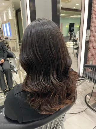 セミロング パーマ 波巻きウェーブ 韓国風パーマ 纐纈のヘアスタイル