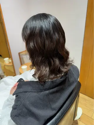 ミディアム パーマ 大橋 芽衣のヘアスタイル