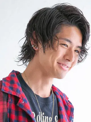 ミディアム パーマ メンズ 倉橋 俊輔のヘアスタイル