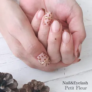 ネイル Petit Fleur所属・青柳 亜梨奈のマツエク・マツパデザイン