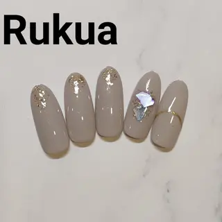 ネイル 吉澤 友恵のネイルデザイン