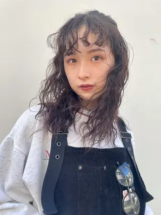 セミロング カラー パーマ ヘアアレンジ satsuki 暖色・ブラウンカラーのヘアスタイル