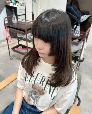 セミロング desirbeaux 板垣鈴香のヘアスタイル