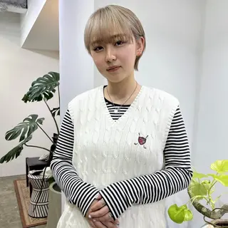 ショート カラー ハイトーン/心斎橋/ honomiのヘアスタイル