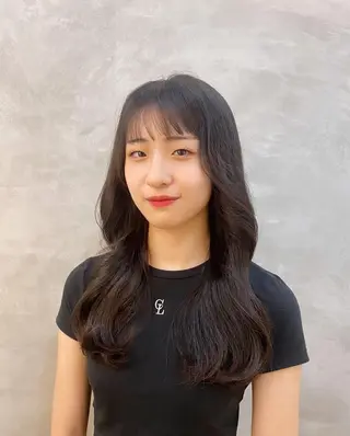 ロング hair&culture gallery moloco　神保町　九段下店所属・RISA🩶🐈‍⬛ カット✨透明感カラーのヘアスタイル