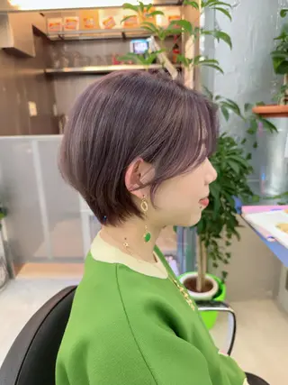 ショート カラー 岡野 静華のヘアスタイル