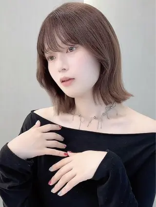 ショート ショート レイヤー ロンド　エメのヘアスタイル