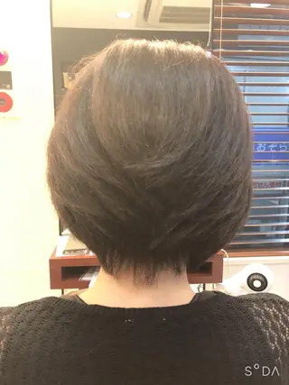ショート こすげひろと カラー講師のヘアスタイル