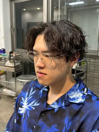 パーマ メンズ fifth men's原宿所属・fifth/原宿/ シャドウパーマ/カズのヘアスタイル