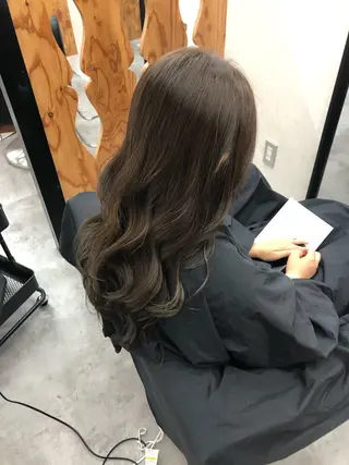 カラー Santa'Fe所属・今西 奈々香のヘアスタイル
