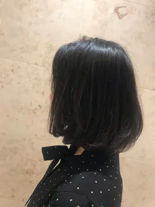 ミディアム 渡辺 由佳のヘアスタイル