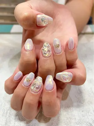 ネイル 高尾 梨花のネイルデザイン