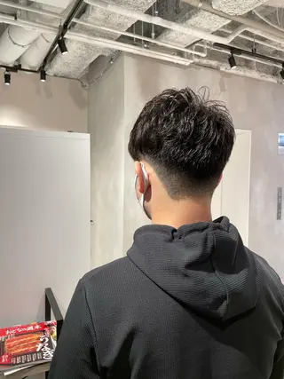 ショート メンズ 渋谷レイヤーカット/ 暖色艶カラー🩵高橋のヘアスタイル