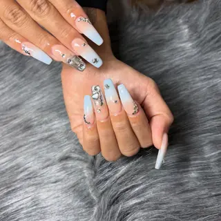 ネイル 𝑗𝑢𝑛𝑛𝑎 𝑛𝑎𝑖𝑙のネイルデザイン