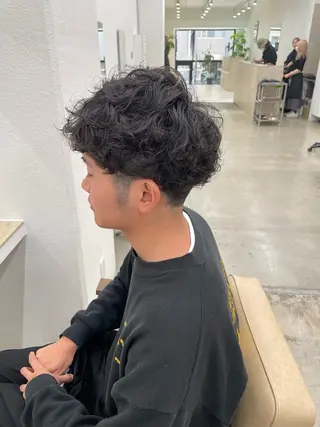 ショート パーマ ハイトーン/レイヤー /ケアブリーチ石川治のヘアスタイル