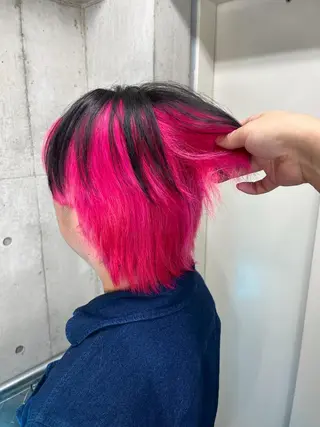 カラー ウルフカットデザイン カラー特化アールイーのヘアスタイル